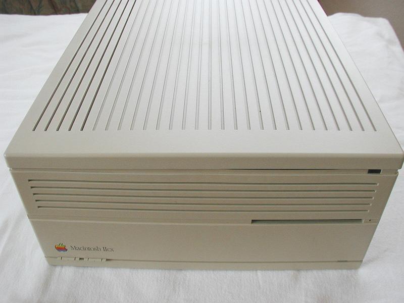 Apple Mac II cx (1).jpg